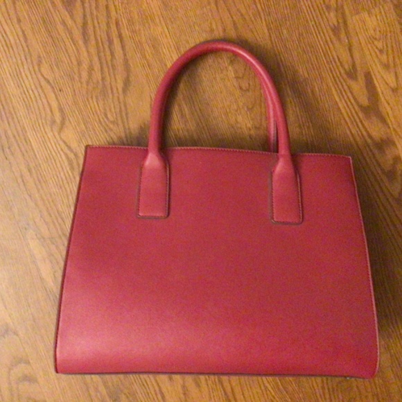 Nine West large tote- good condition - Picture 2 of 3